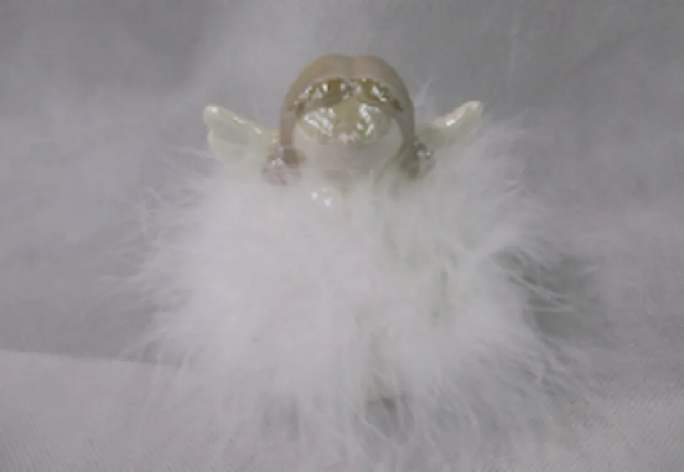 Porcelanowa figurka 85-26050B-2